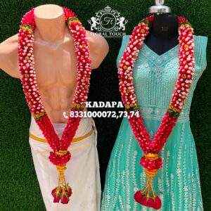 Radiant Jasmine and Marigold Garlands for Indian Weddings