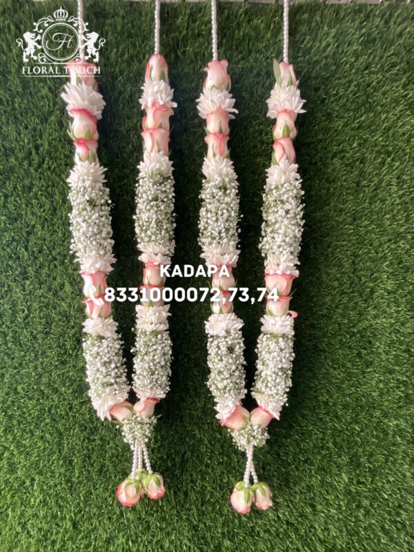 Luxurious White and Pink Floral Wedding Garland with Baby’s Breath