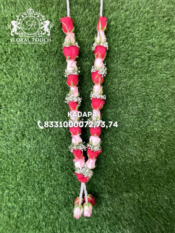 Elegant Red & White Rose Wedding Garland with Baby’s Breath