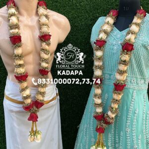 Luxurious Red and Cream Rose Wedding Garland