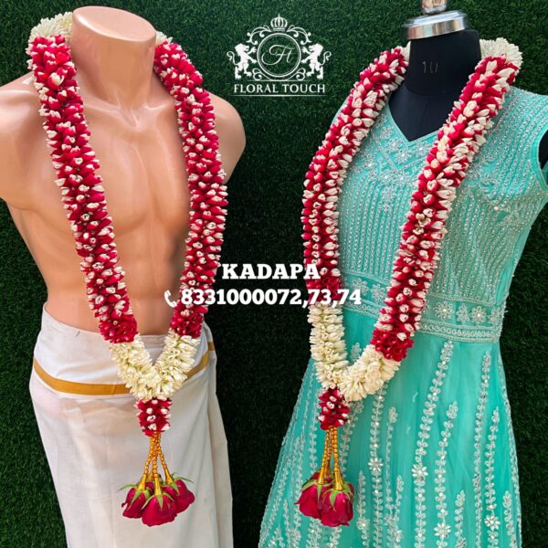 Traditional Fresh Jasmine and Rose Design