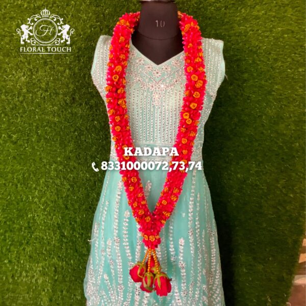 Elegant Red Rose Garland for Special Occasions