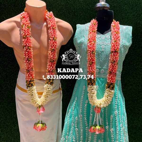 Timeless Floral Wedding Garlands - Royal Heritage Collection - Image 2
