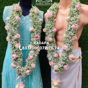 Elegant Baby’s Breath and Pastel Pink Rose Wedding Garland