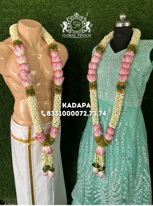 Breathtaking Lotus Garlands for Your Special Day - Image 2