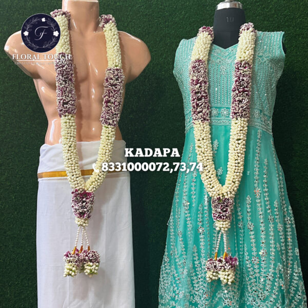 Elegant Traditional Floral Garlands for Special Occasions