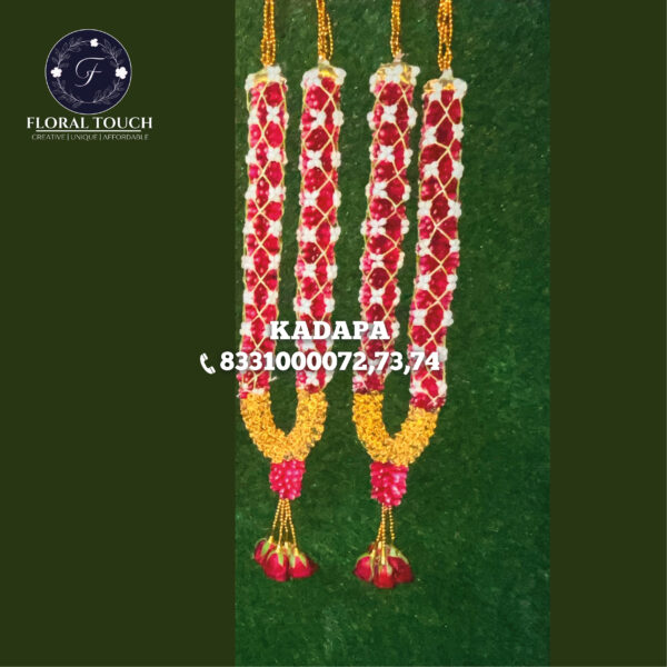 The Exquisite Floral Garland