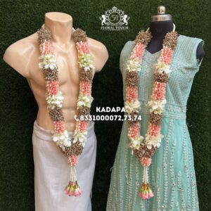 Luxury Hydrangea and Baby’s Breath Wedding Garland